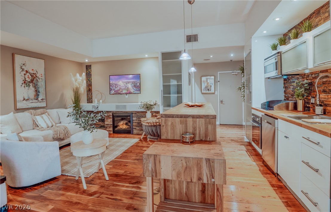 3111 Bel Air Drive 202