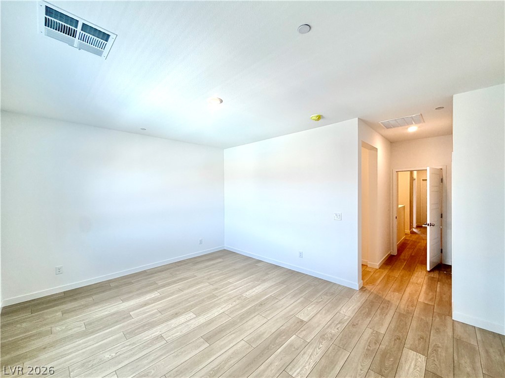 1502 Eva Crossing Place