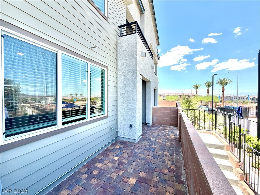 1502 Eva Crossing Place