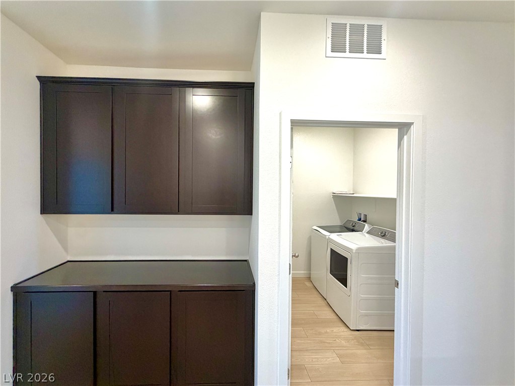 1502 Eva Crossing Place
