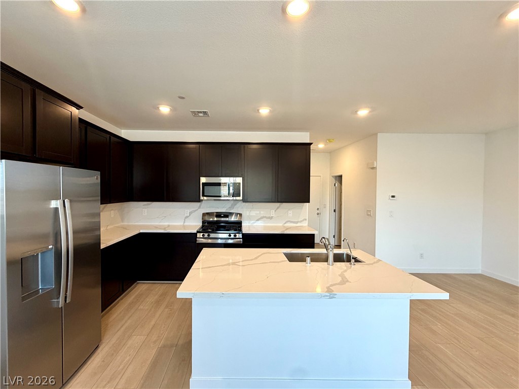 1502 Eva Crossing Place