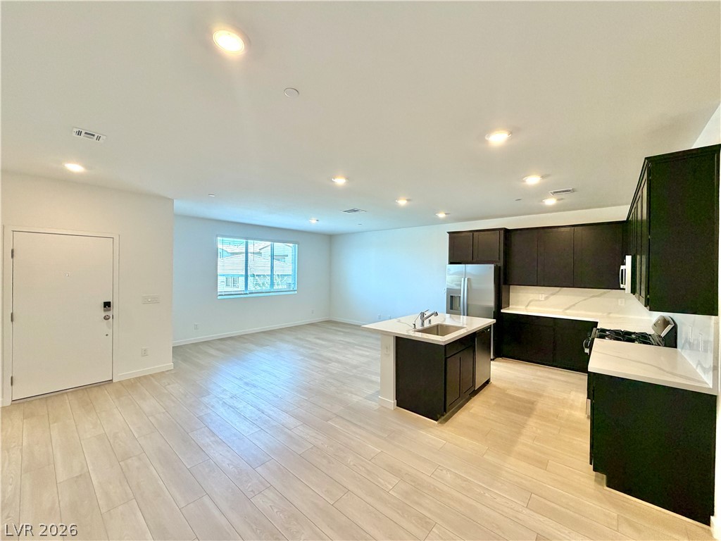 1502 Eva Crossing Place