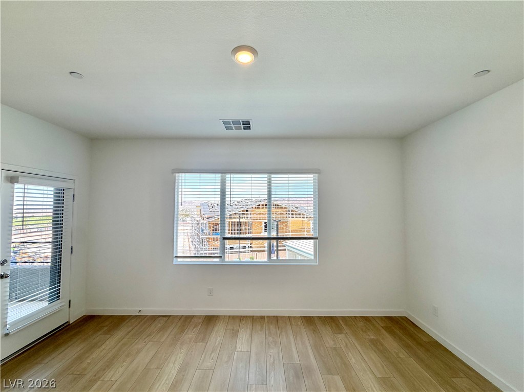 1502 Eva Crossing Place