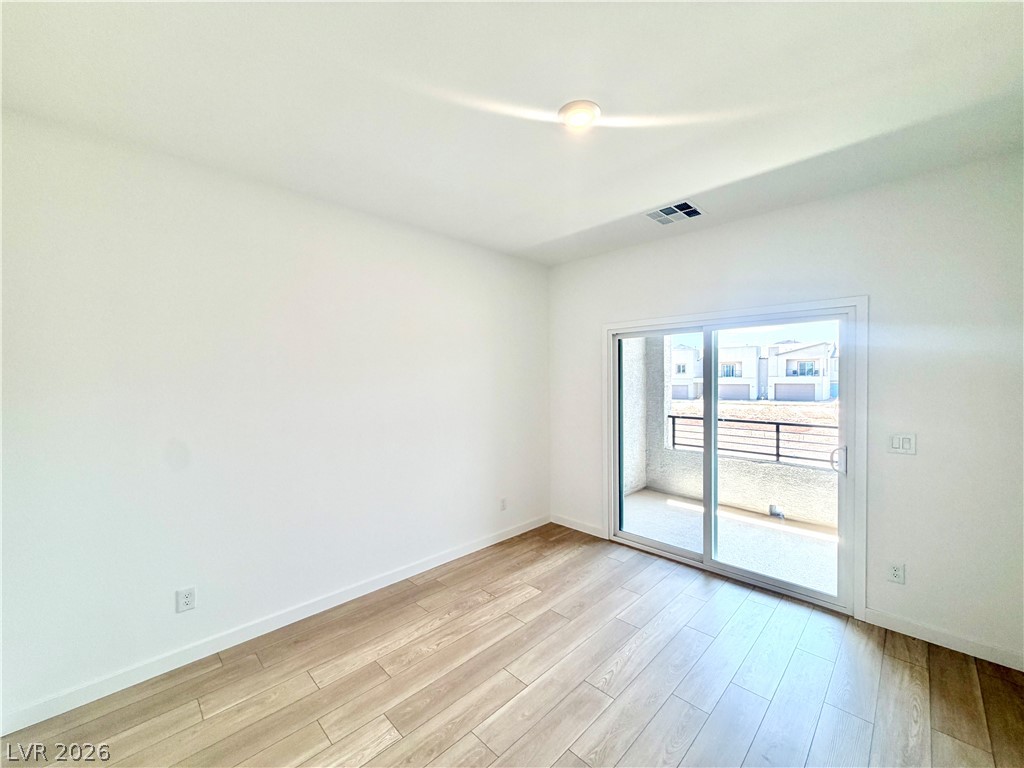 1502 Eva Crossing Place