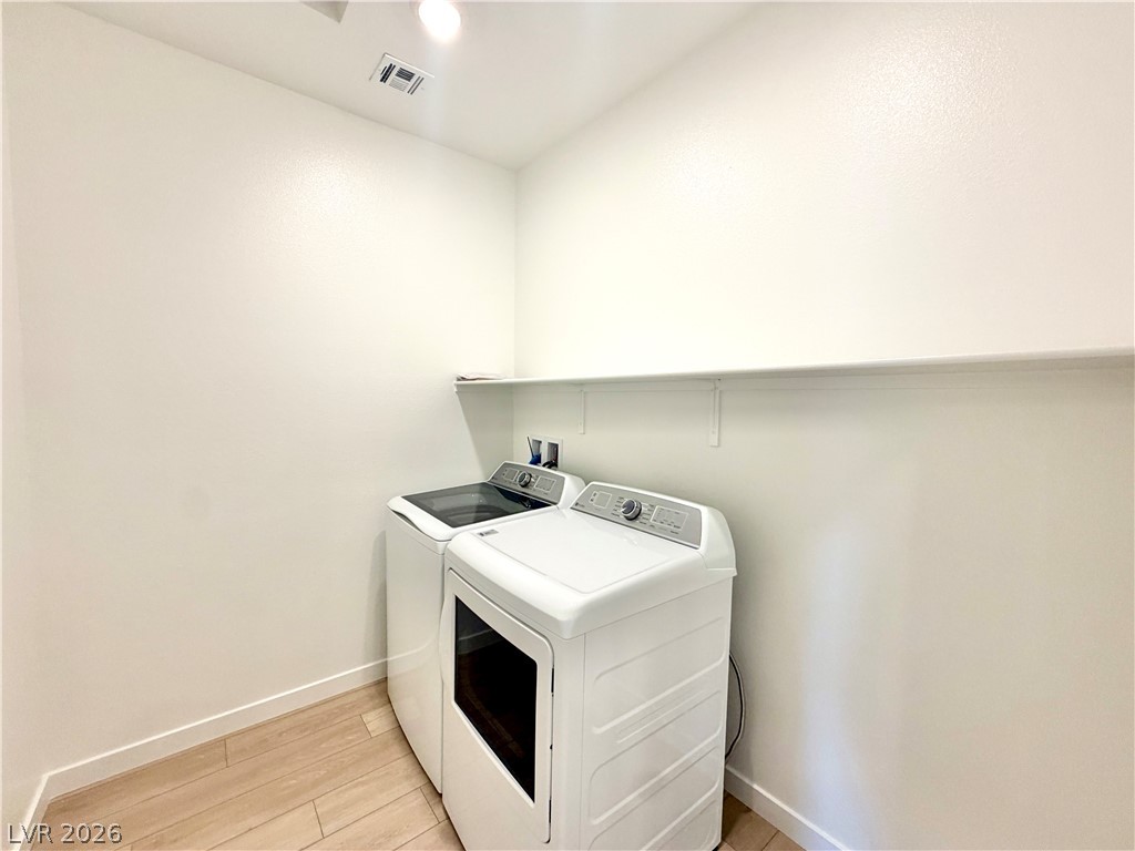 1502 Eva Crossing Place