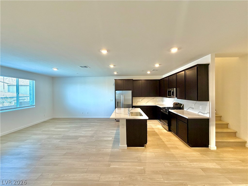 1502 Eva Crossing Place