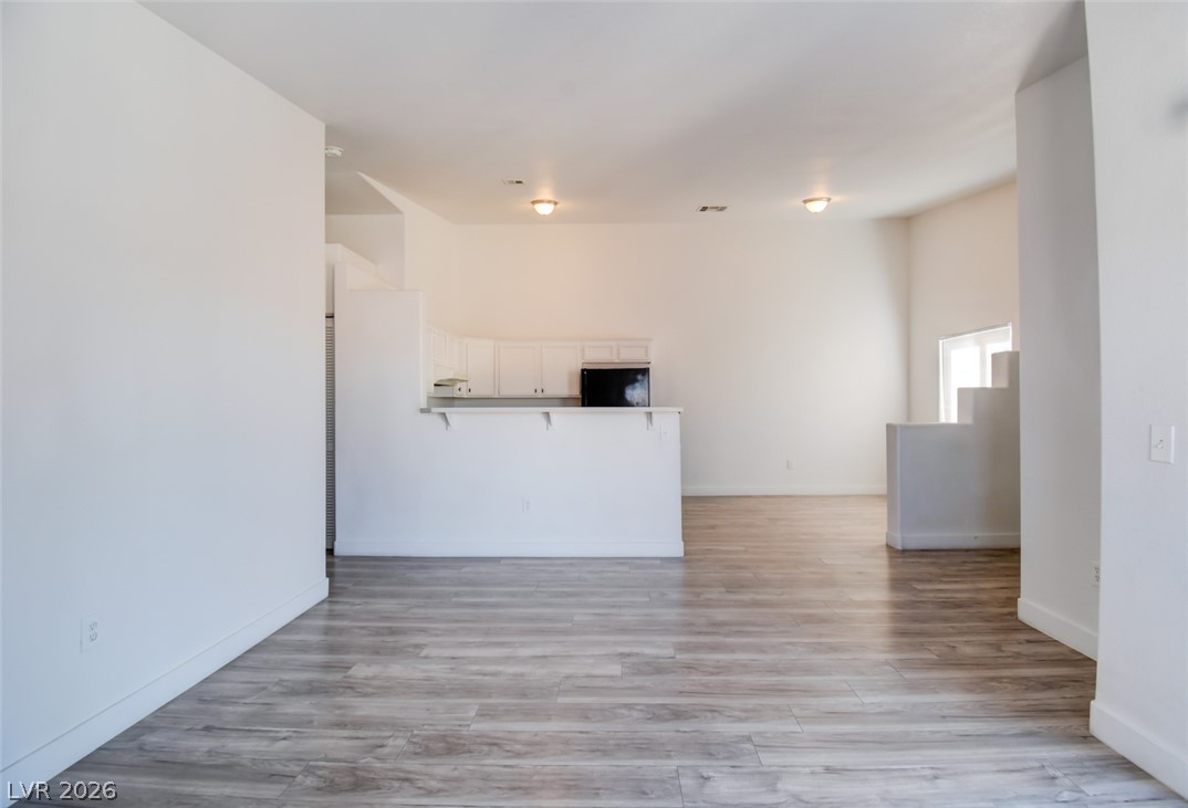 2110 Los Feliz Street 2084