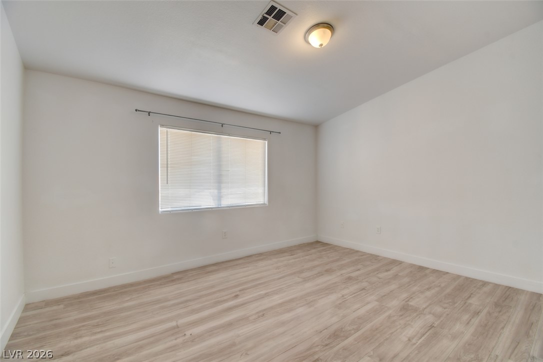 2110 Los Feliz Street 2084