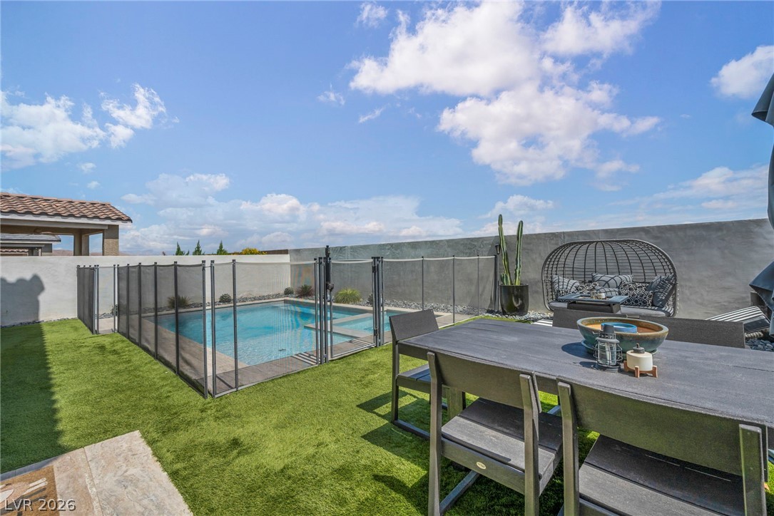 2394 Bellinzona Place