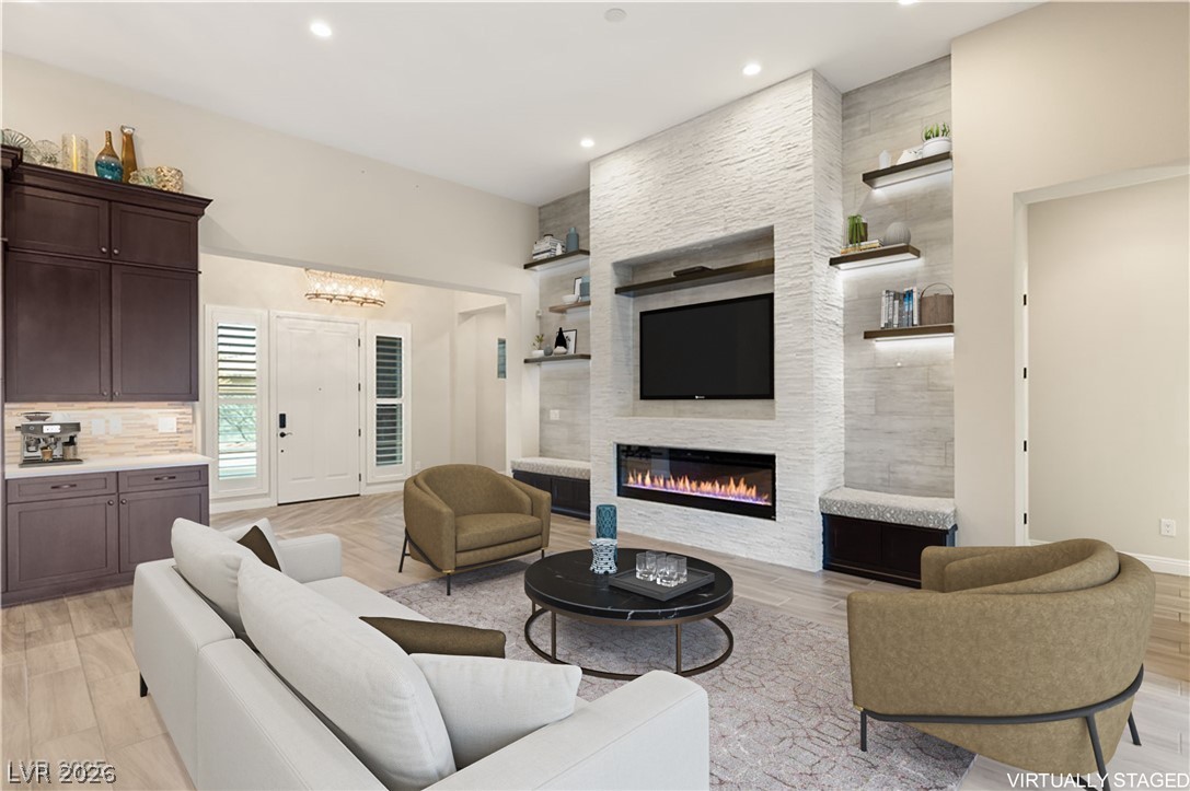 10179 Emerald Sunset Court