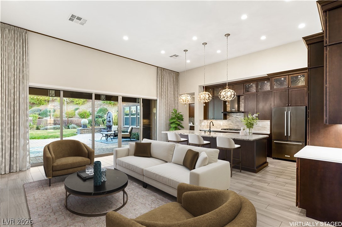 10179 Emerald Sunset Court