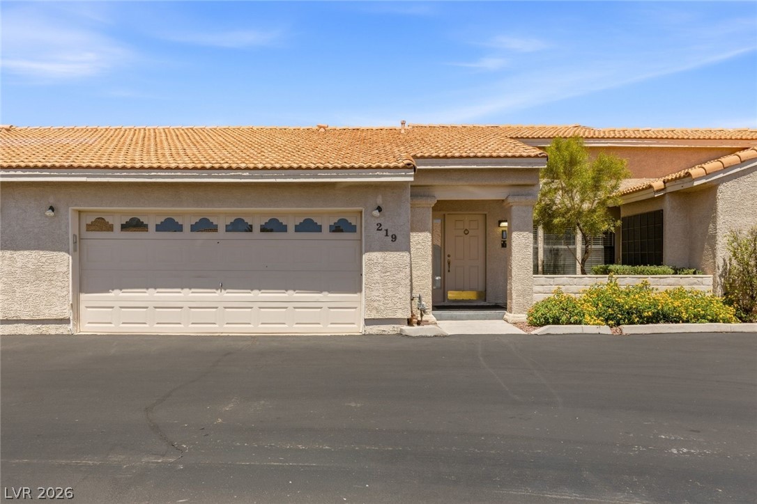219 North Cimarron Road