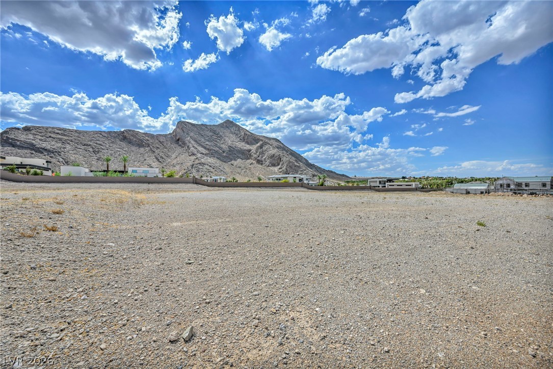 4195 North Grand Canyon Drive