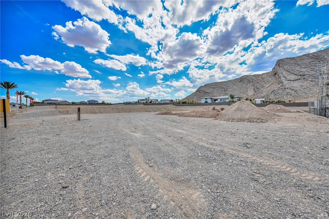 4195 North Grand Canyon Drive