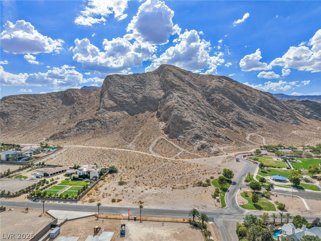4195 North Grand Canyon Drive