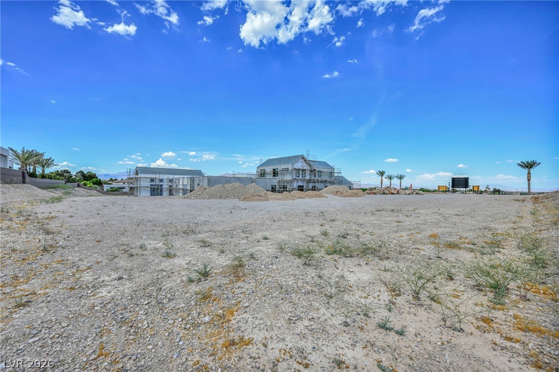 4195 North Grand Canyon Drive