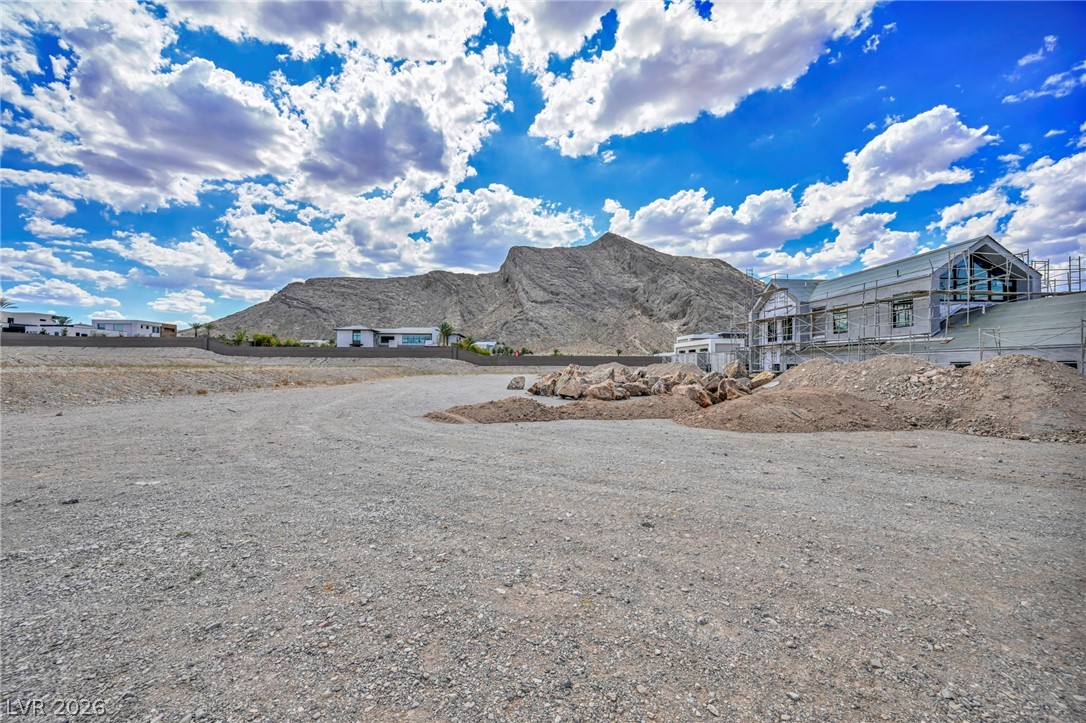 4195 North Grand Canyon Drive