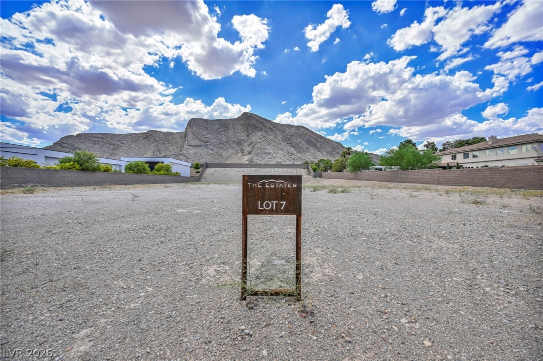 4281 North Grand Canyon Drive