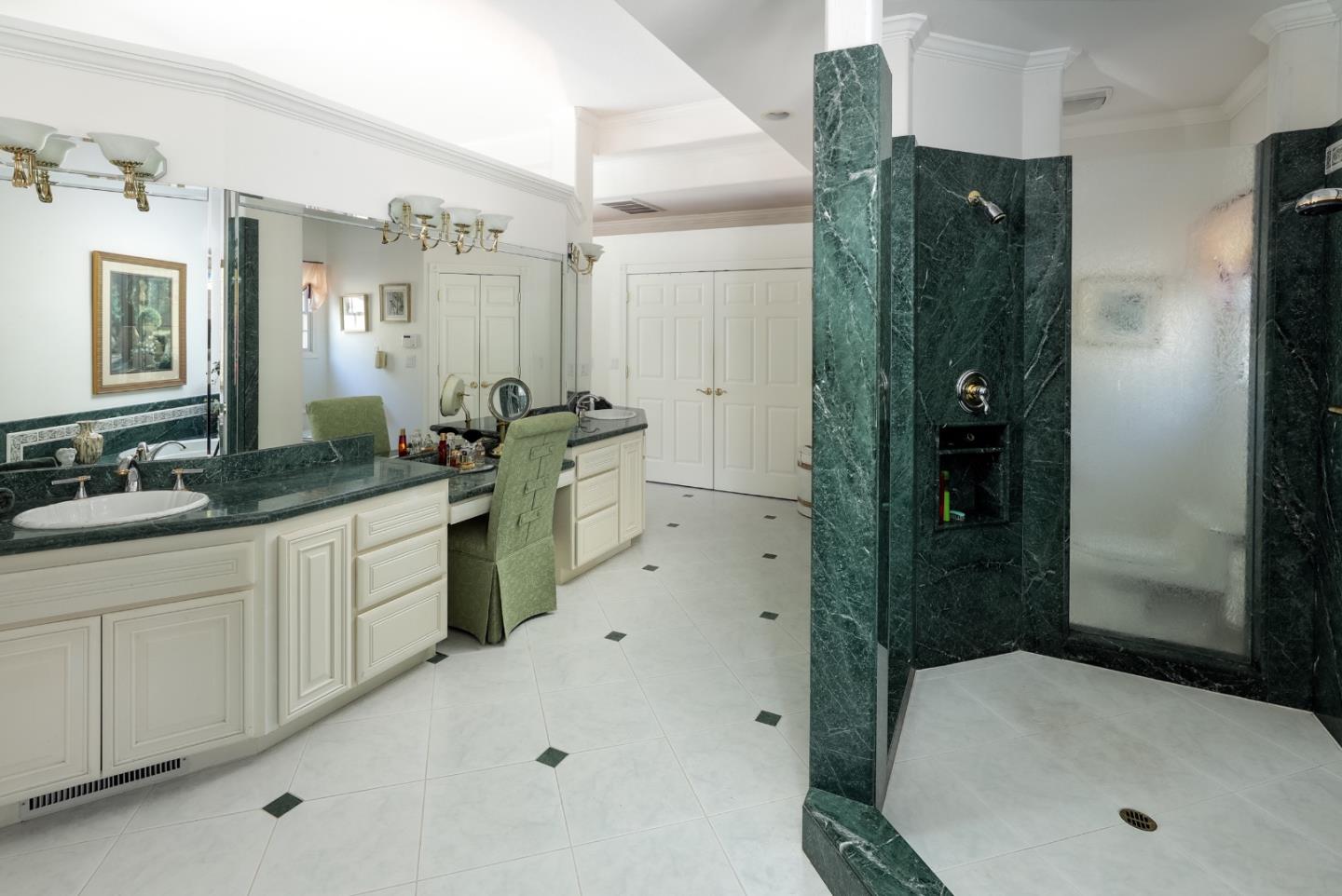 1009 Silver Hill Road