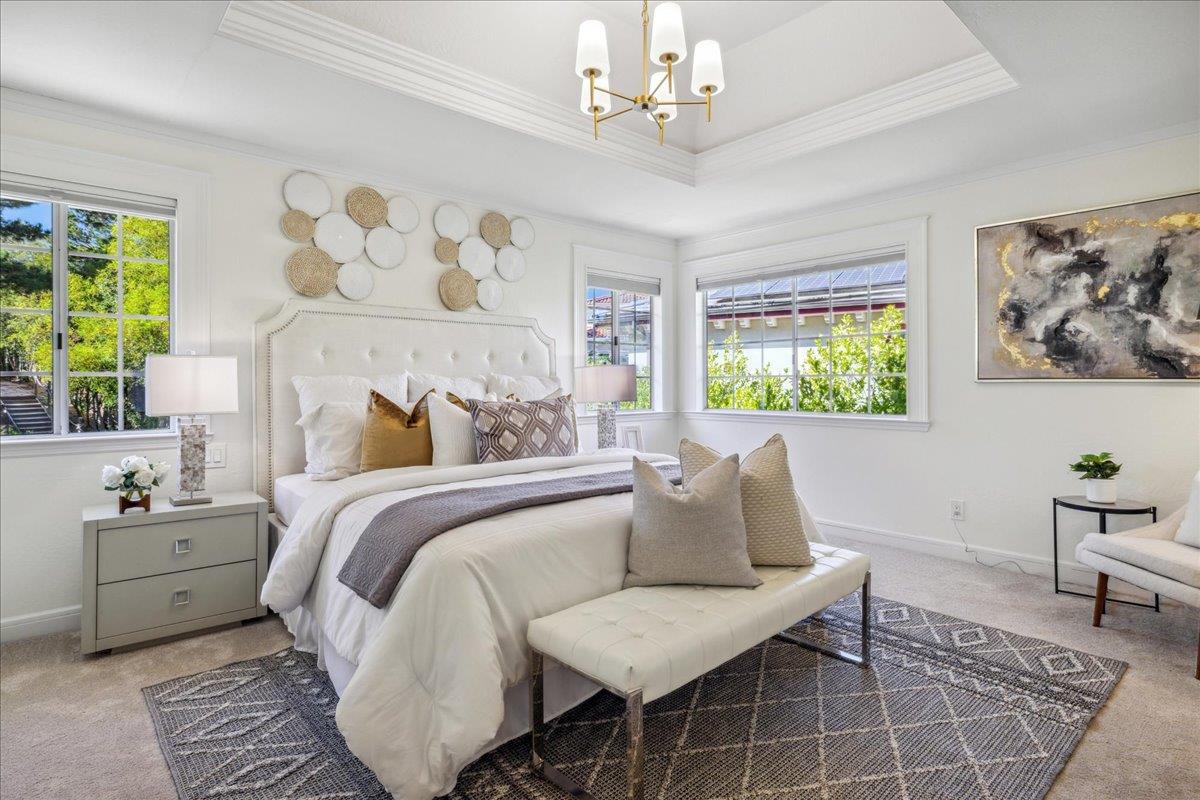 546 Sunset WAY
