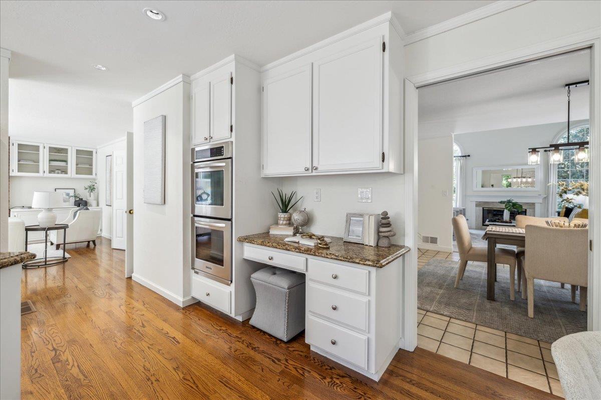 546 Sunset WAY