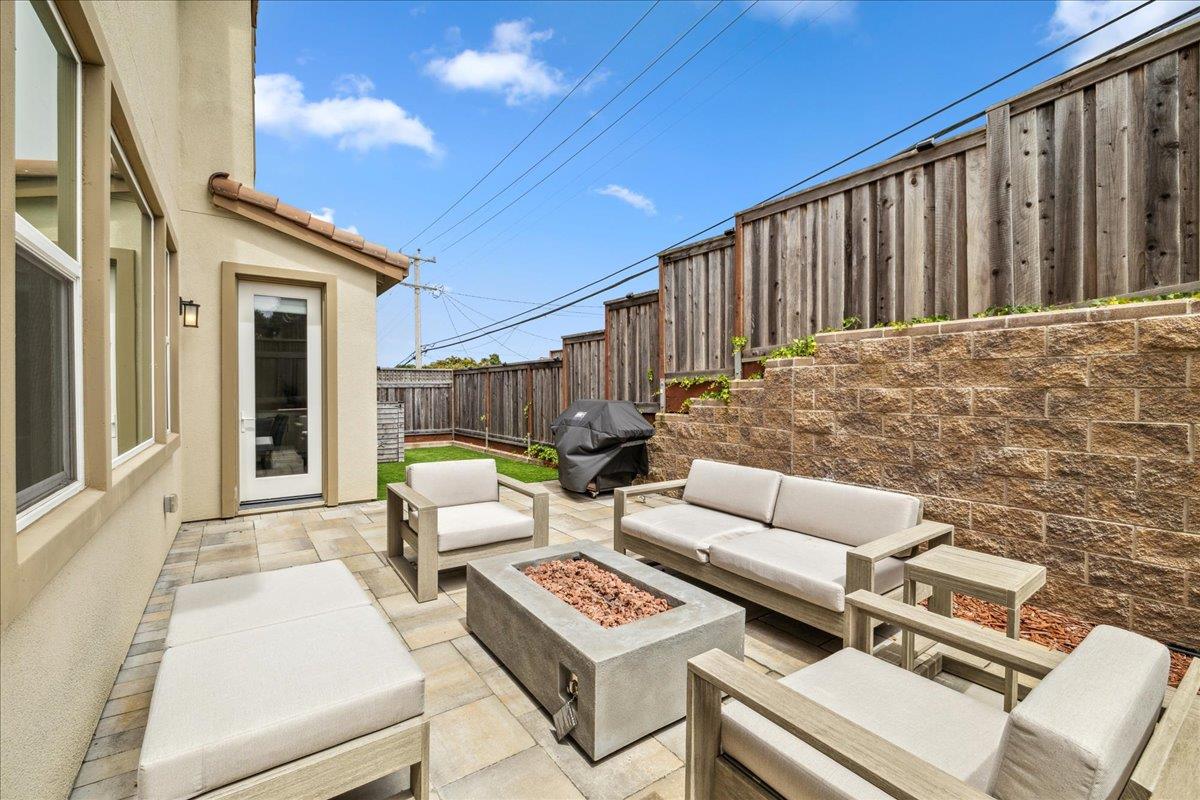 219 Miraluna DR