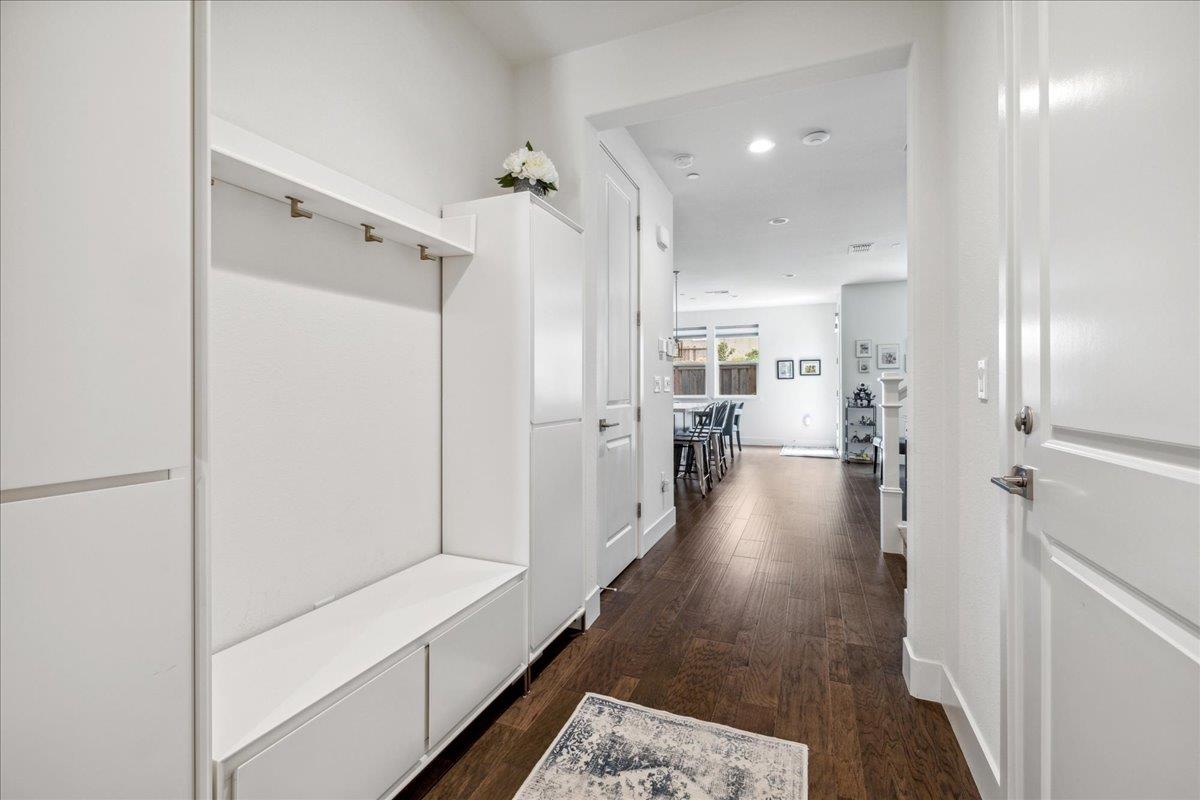 219 Miraluna DR