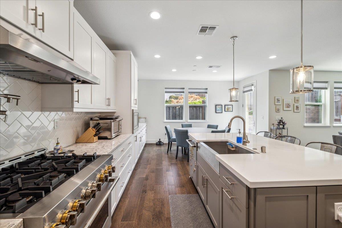 219 Miraluna DR