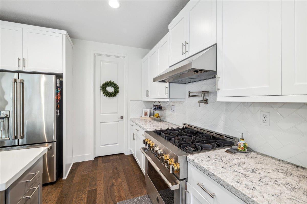 219 Miraluna DR