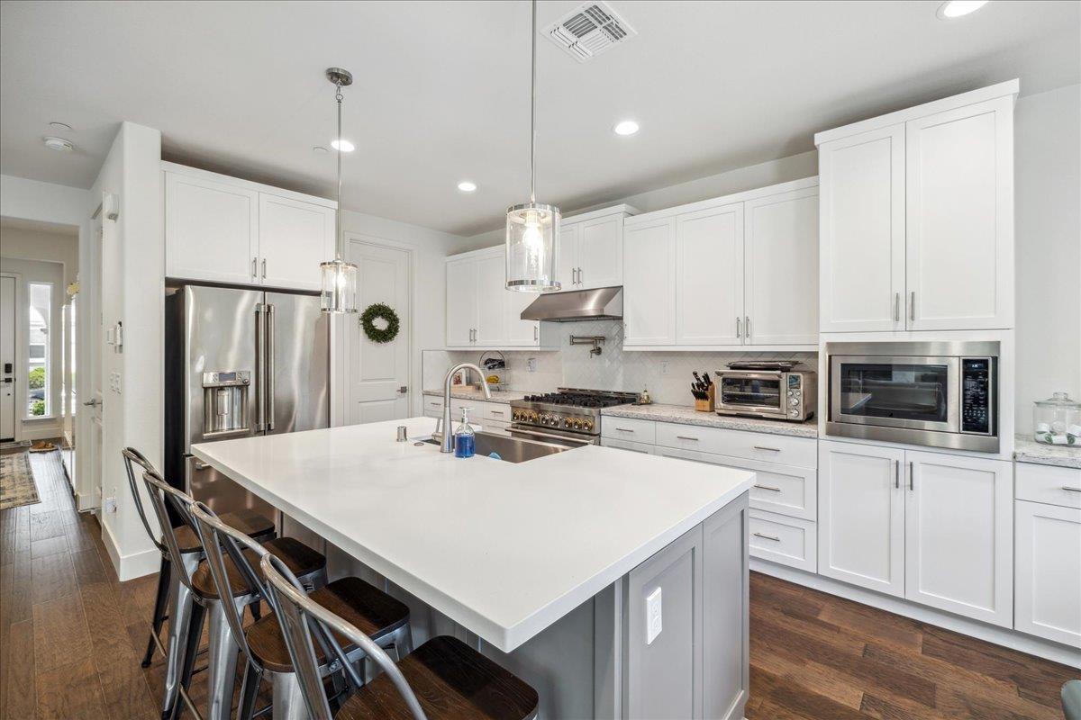 219 Miraluna DR