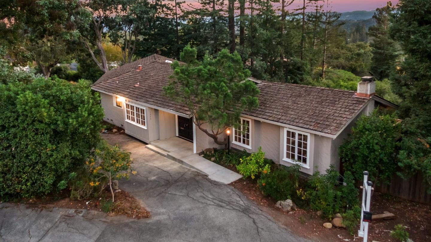1065 Lassen DR