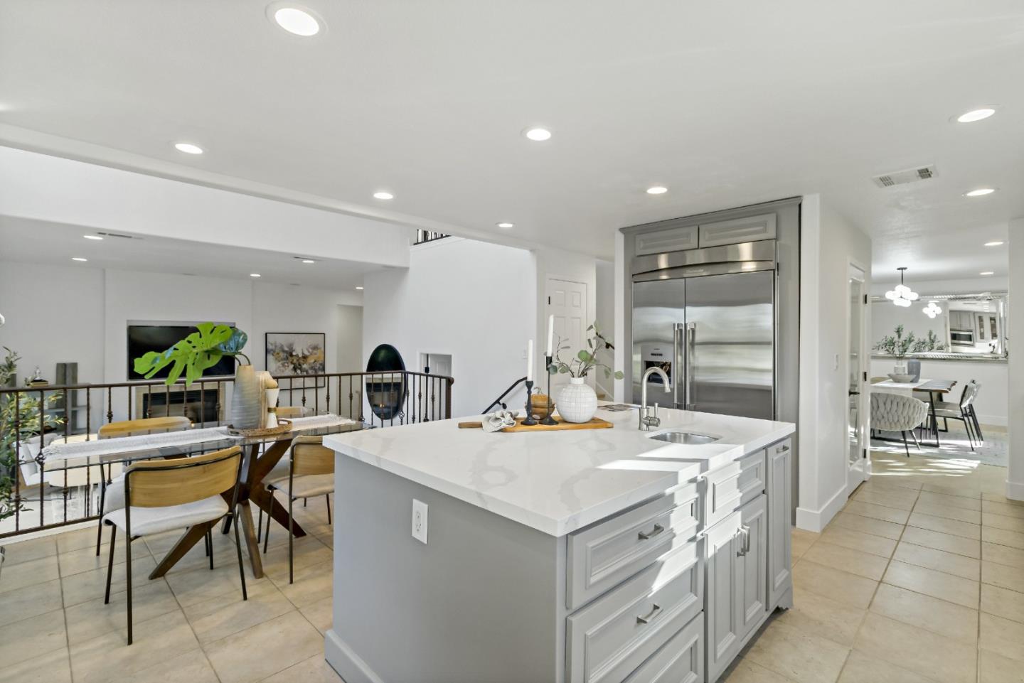 303 Lakeview WAY
