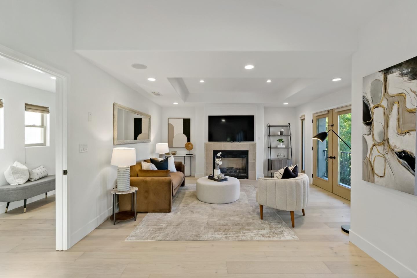 303 Lakeview WAY