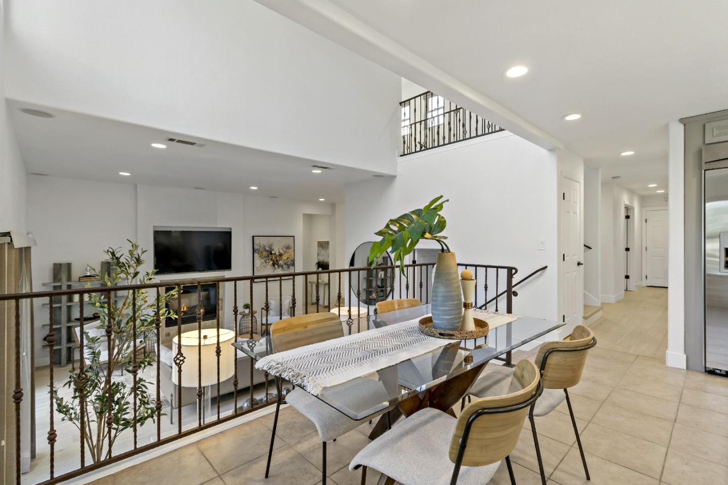 303 Lakeview WAY
