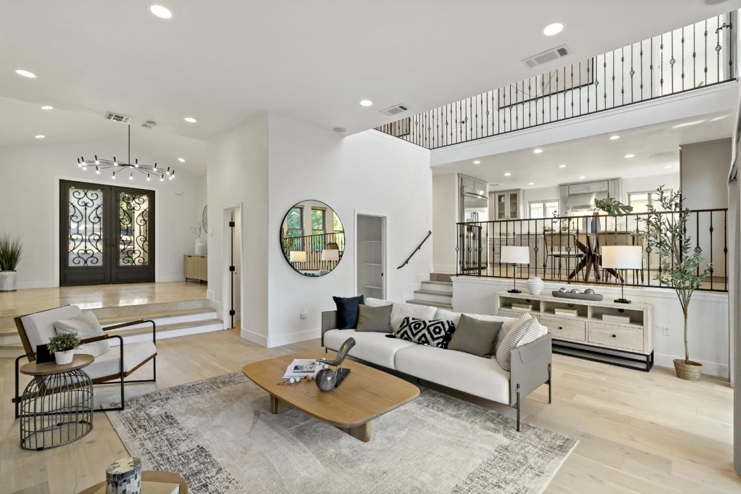 303 Lakeview WAY