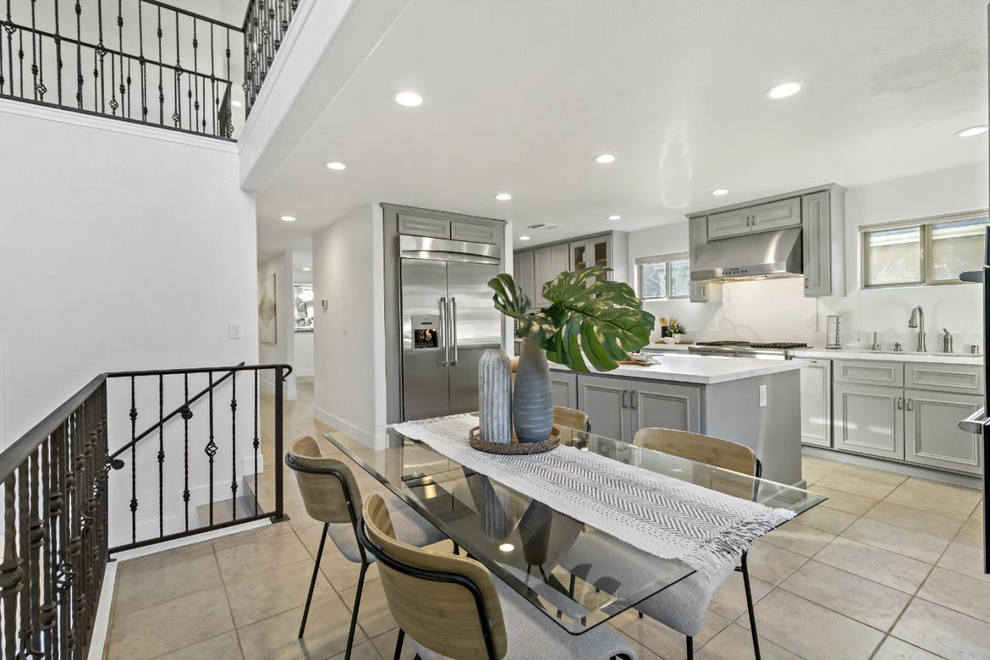 303 Lakeview WAY
