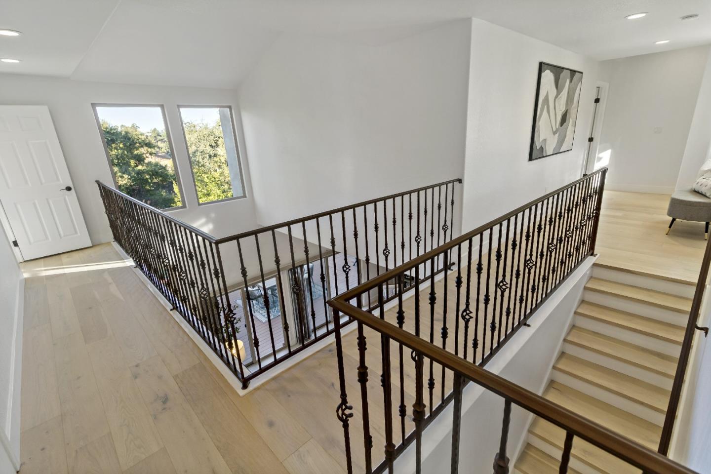 303 Lakeview WAY