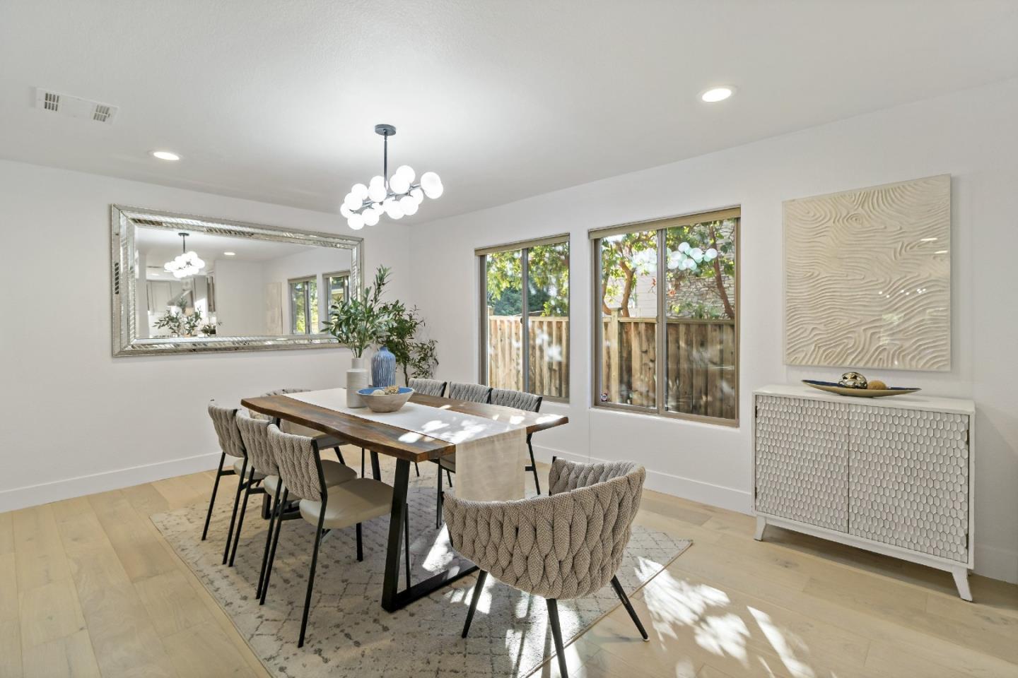 303 Lakeview WAY