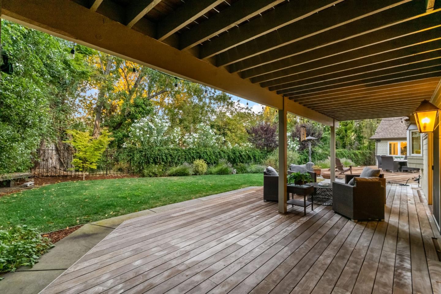 136 Finger Avenue