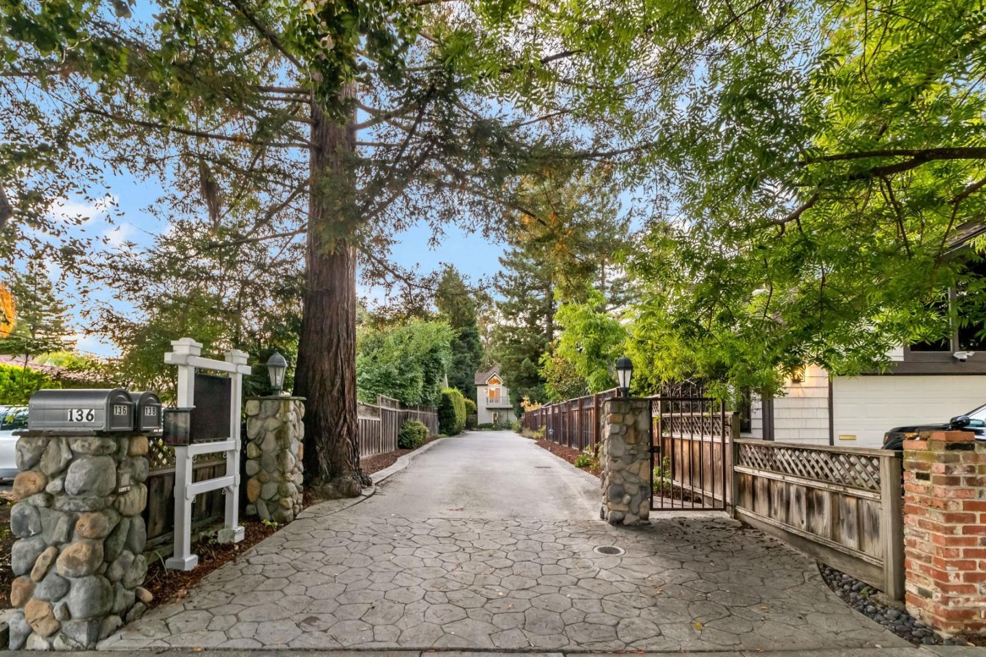 136 Finger Avenue
