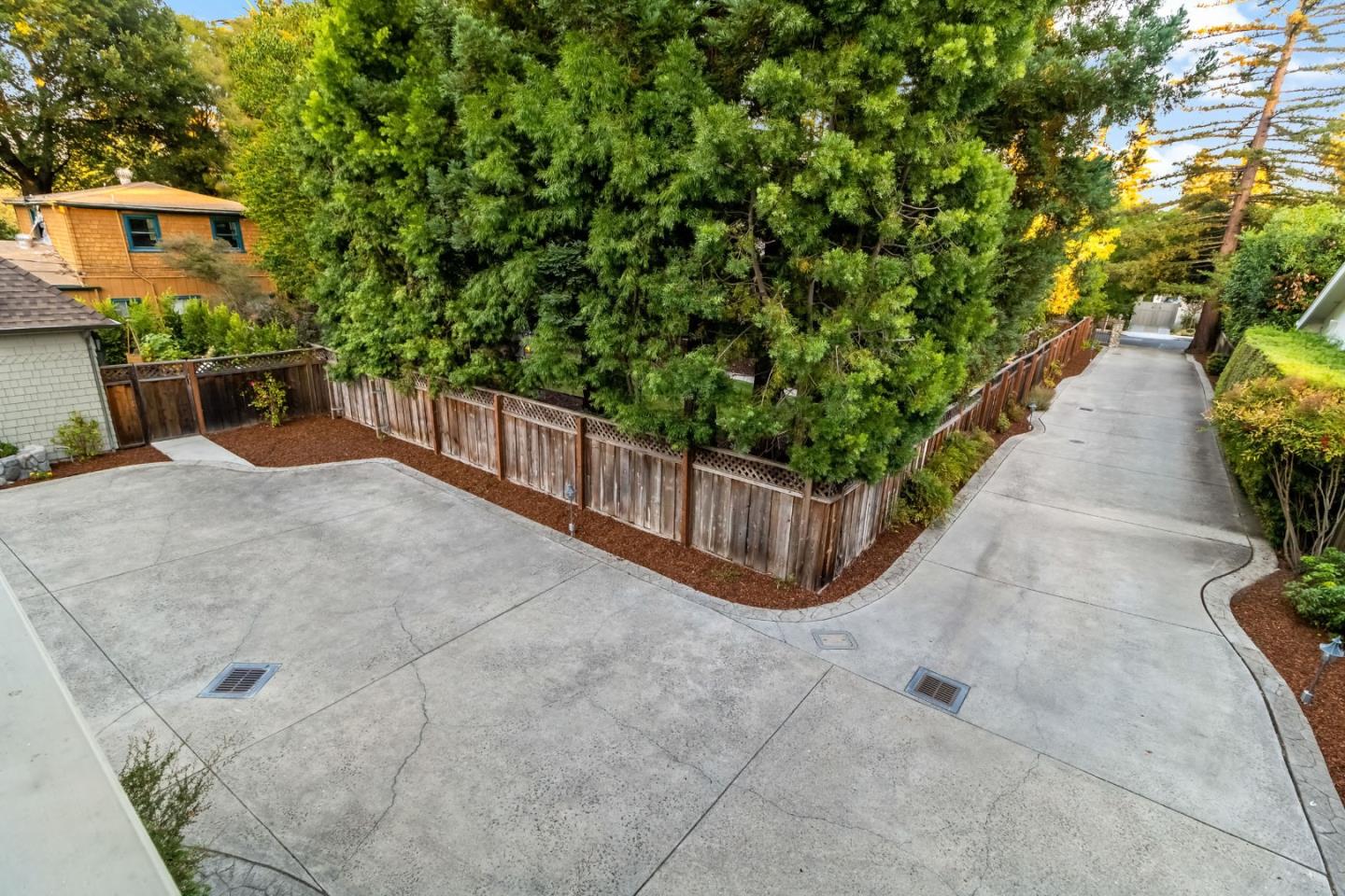 136 Finger Avenue