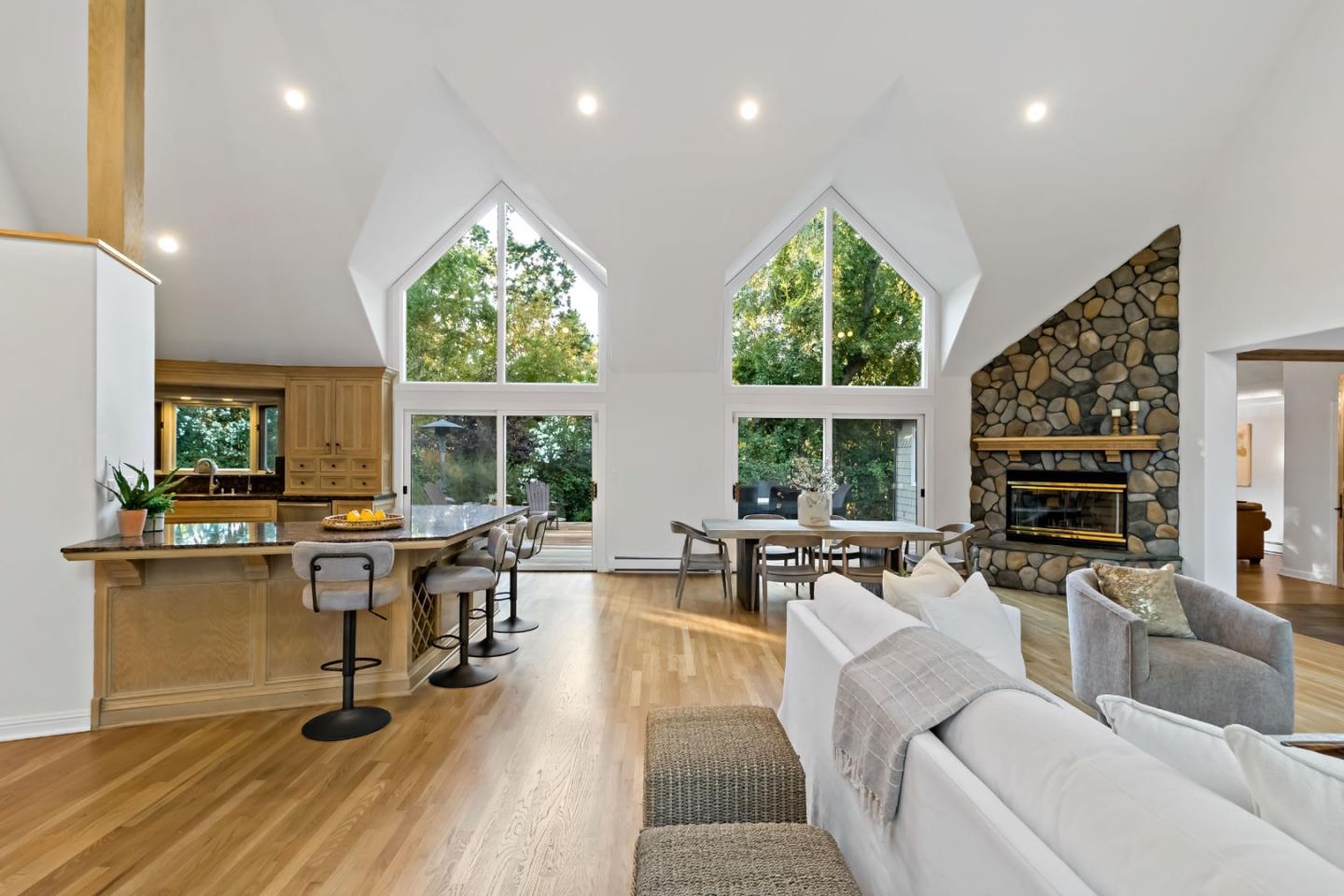 136 Finger Avenue