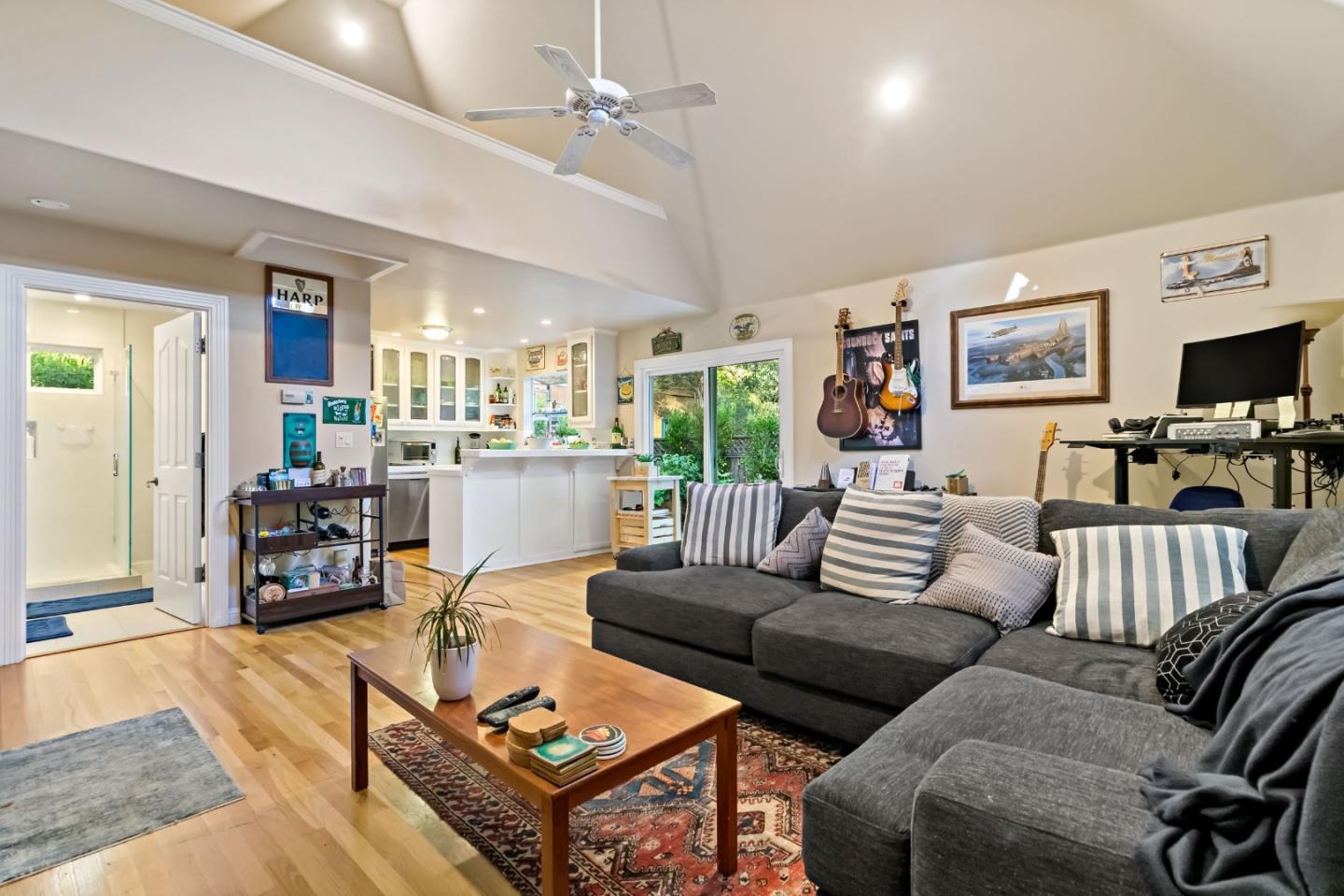 136 Finger Avenue