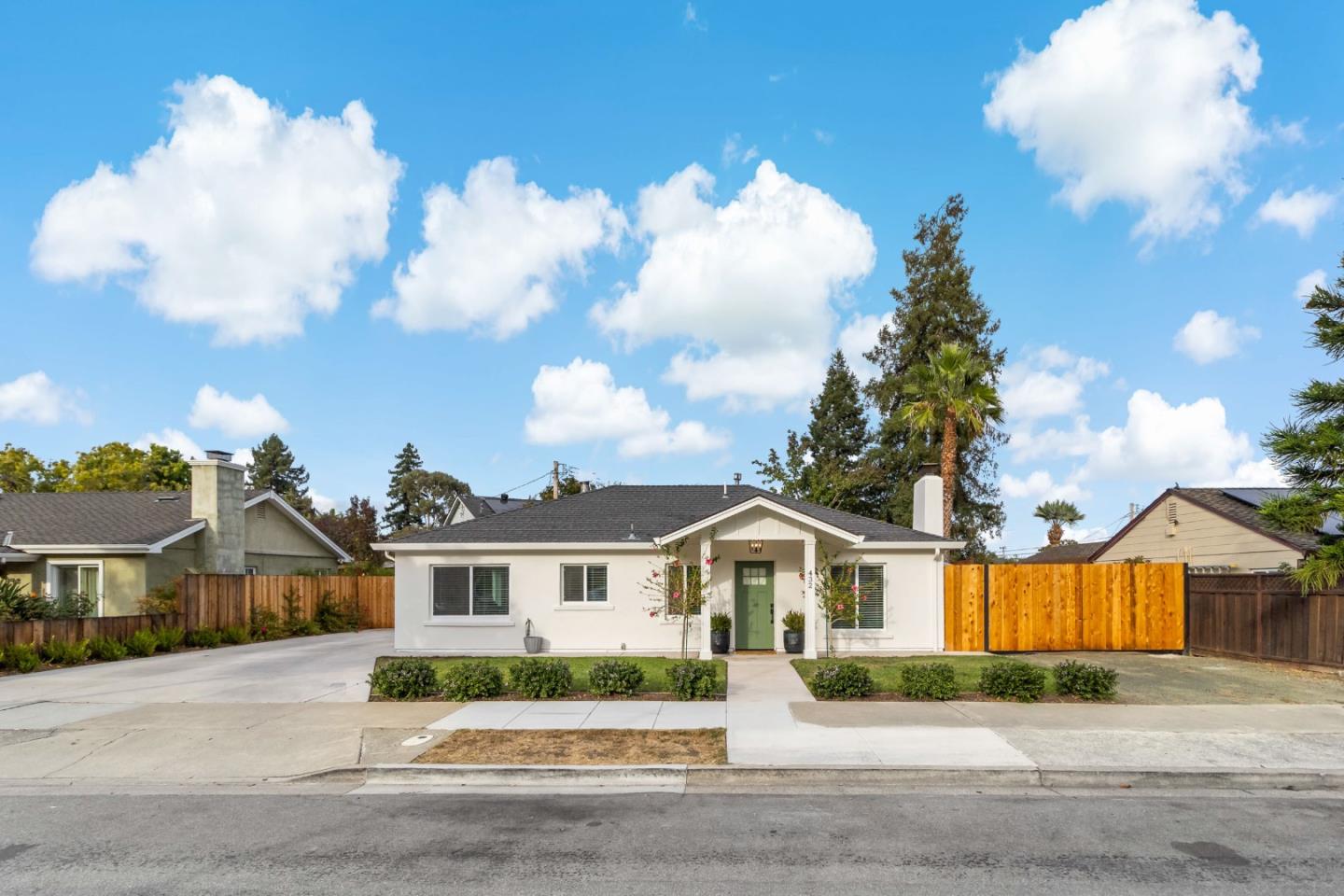 432 Oak Ridge Drive