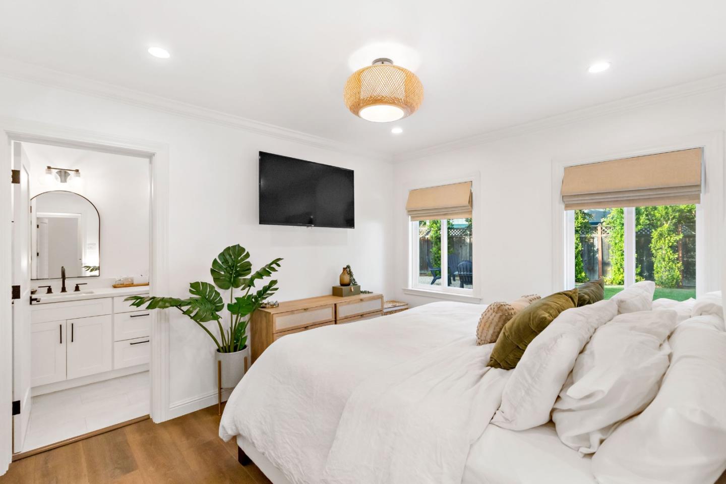 432 Oak Ridge Drive