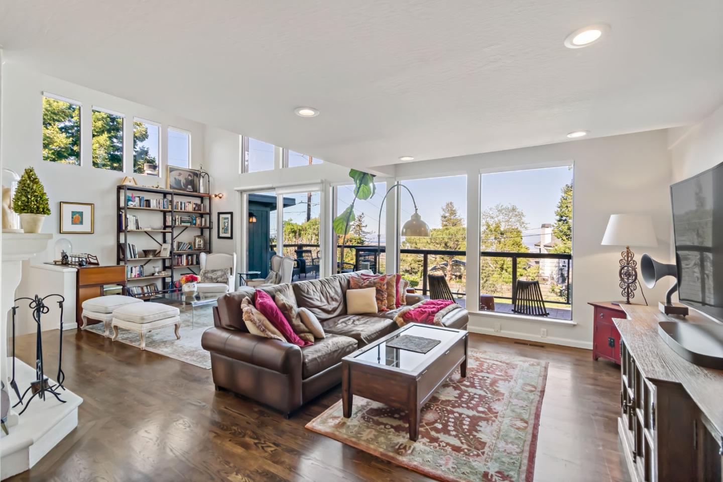 720 Temescal Way