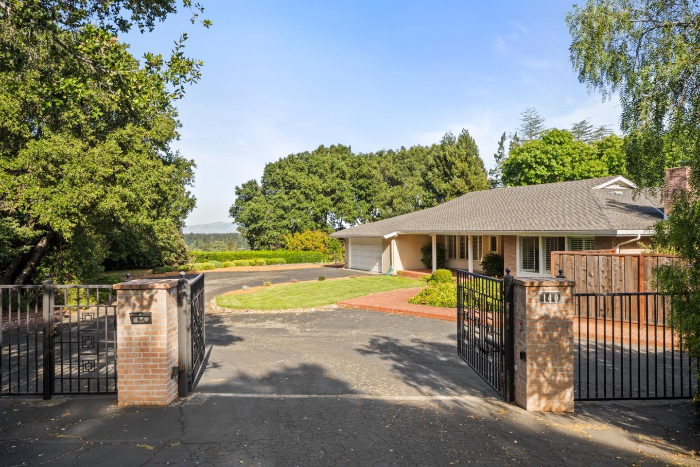 140 Northridge