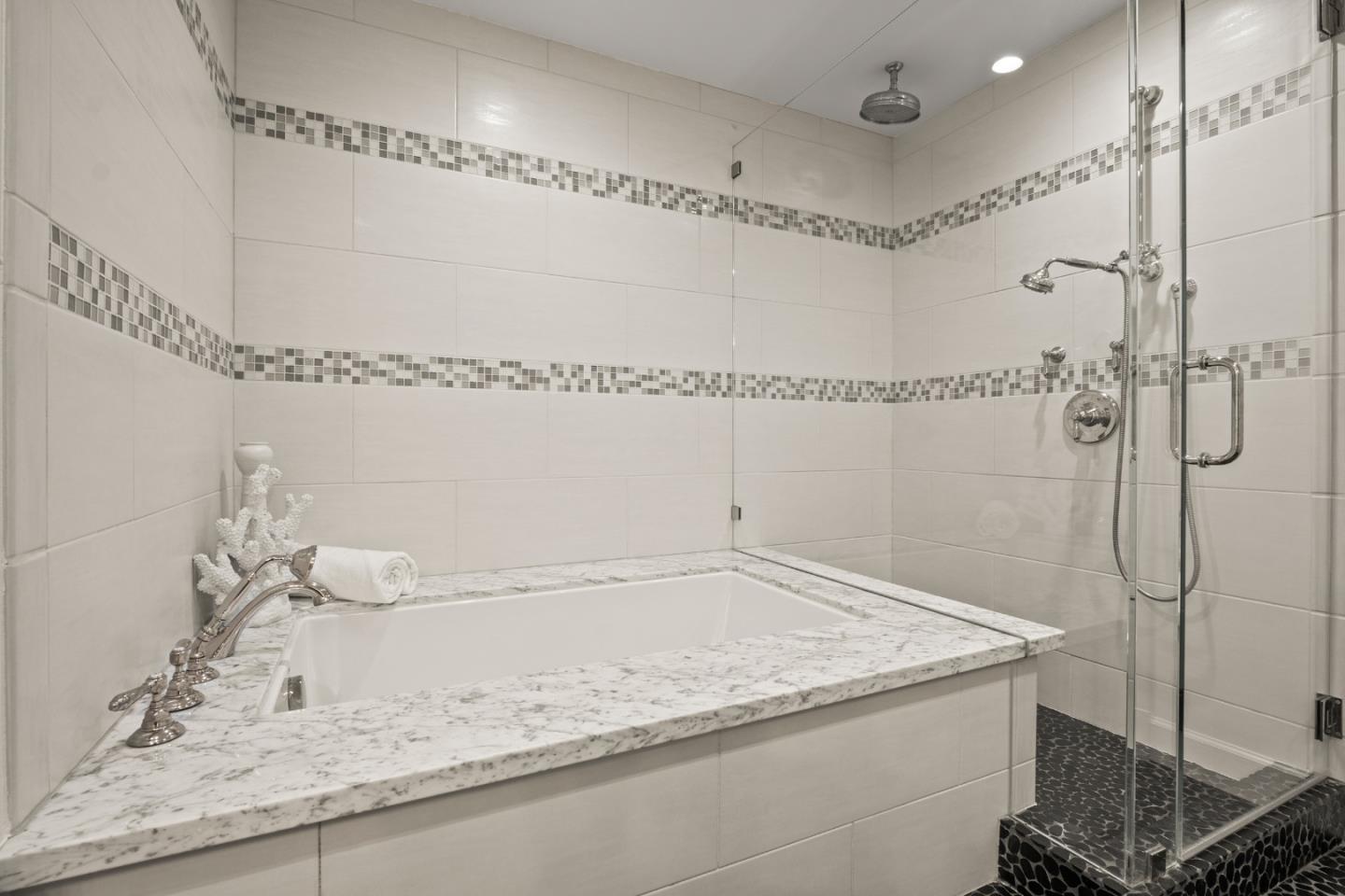 25 Woodhue Court