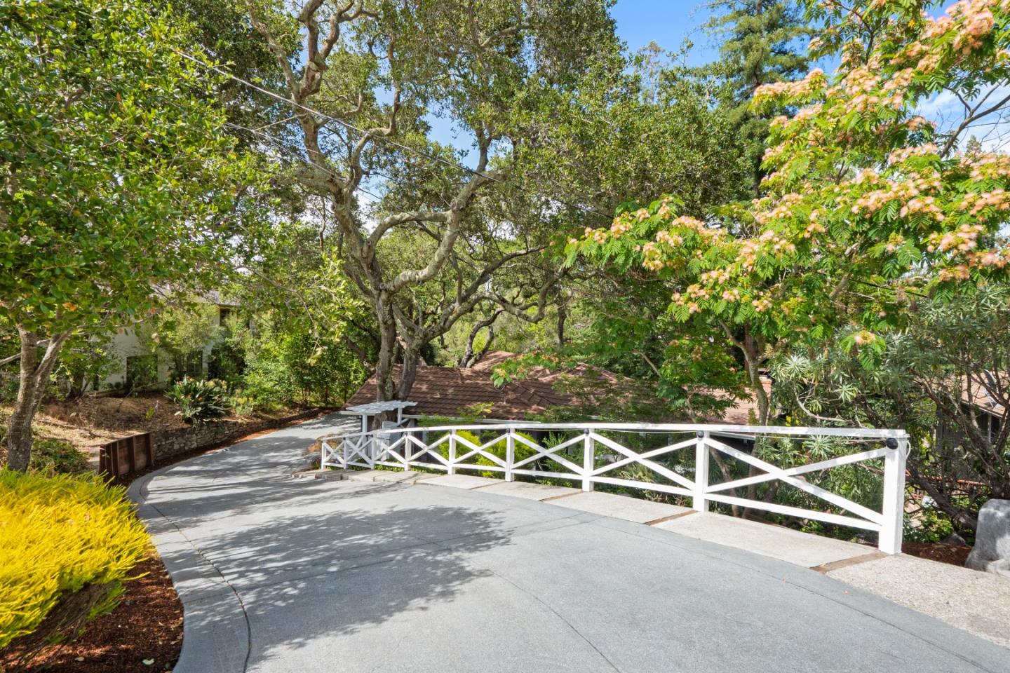 25 Woodhue Court