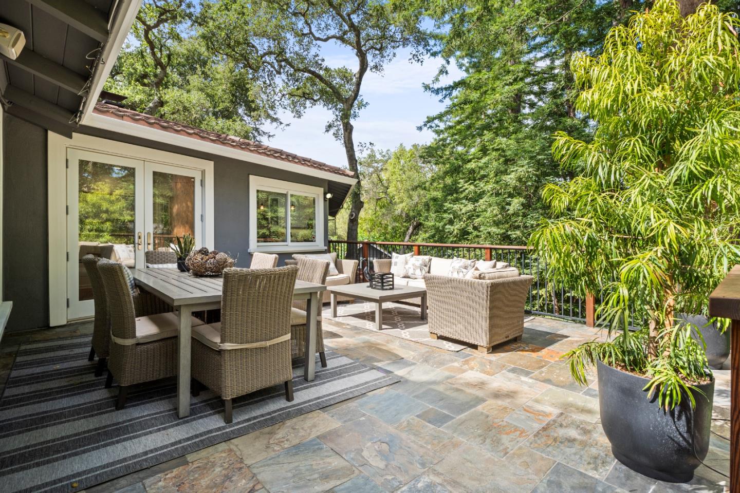 25 Woodhue Court